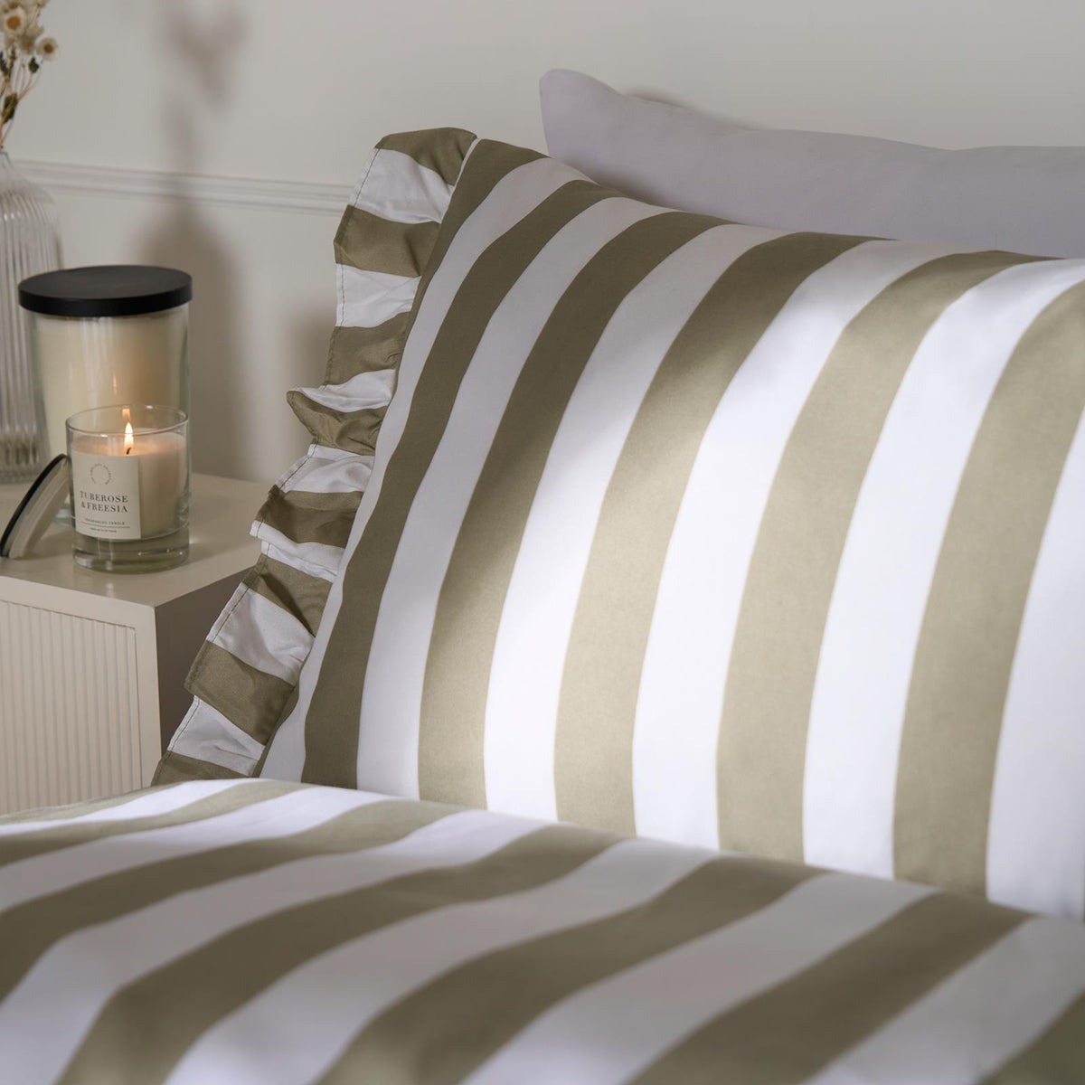 Frill Duvet Cover Bedding Set Pillowcase Stripe Quilt Luxury Double King Size