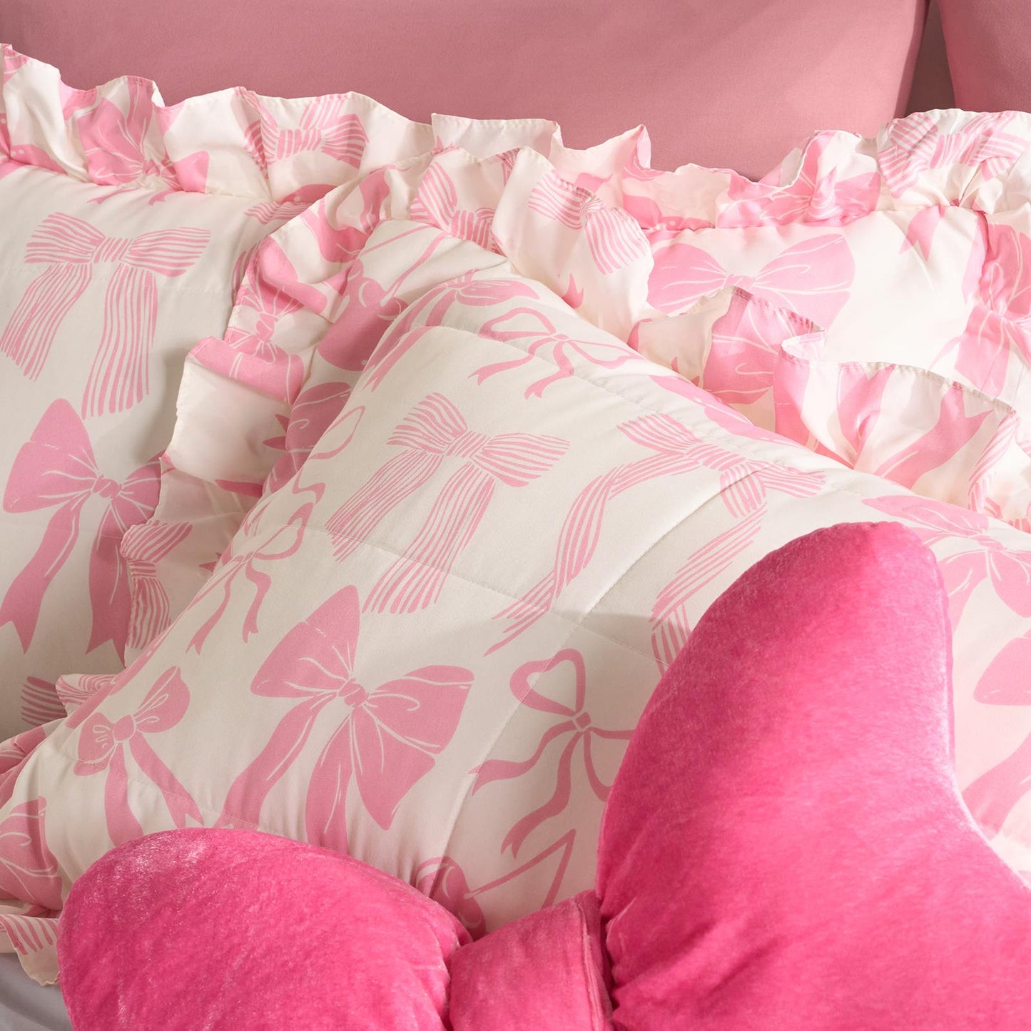 OHS Frill Edge Coverless 7.5 Tog Duvet Bows Print Bedding Set with Pillowcase