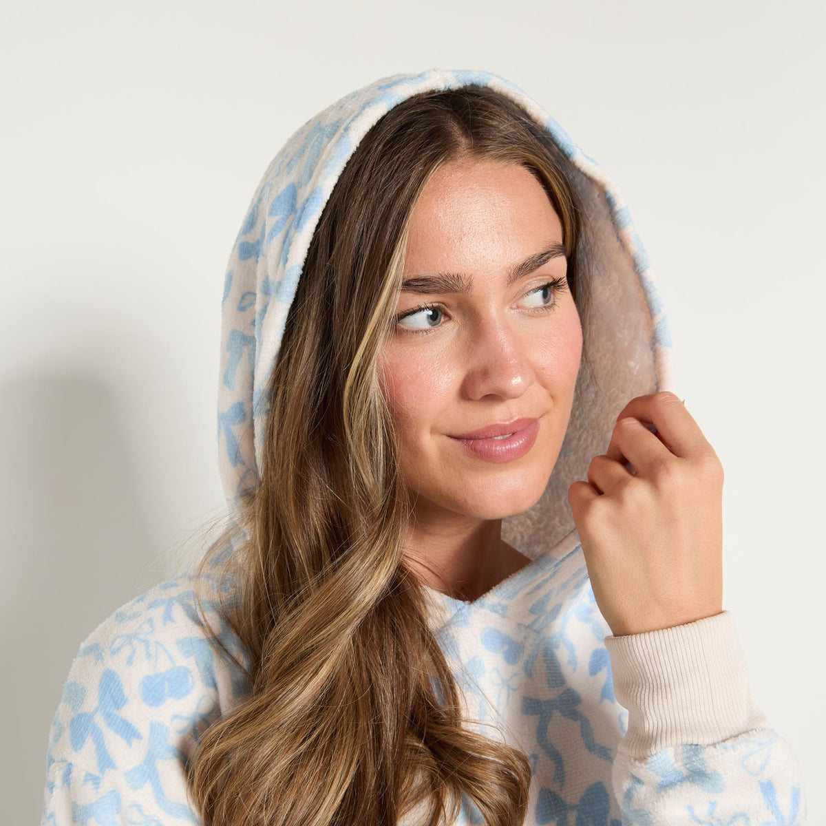OHS Bow Print Loungewear Set Winter Sherpa Nightwear 2-Piece Hoodie Jogger Gift
