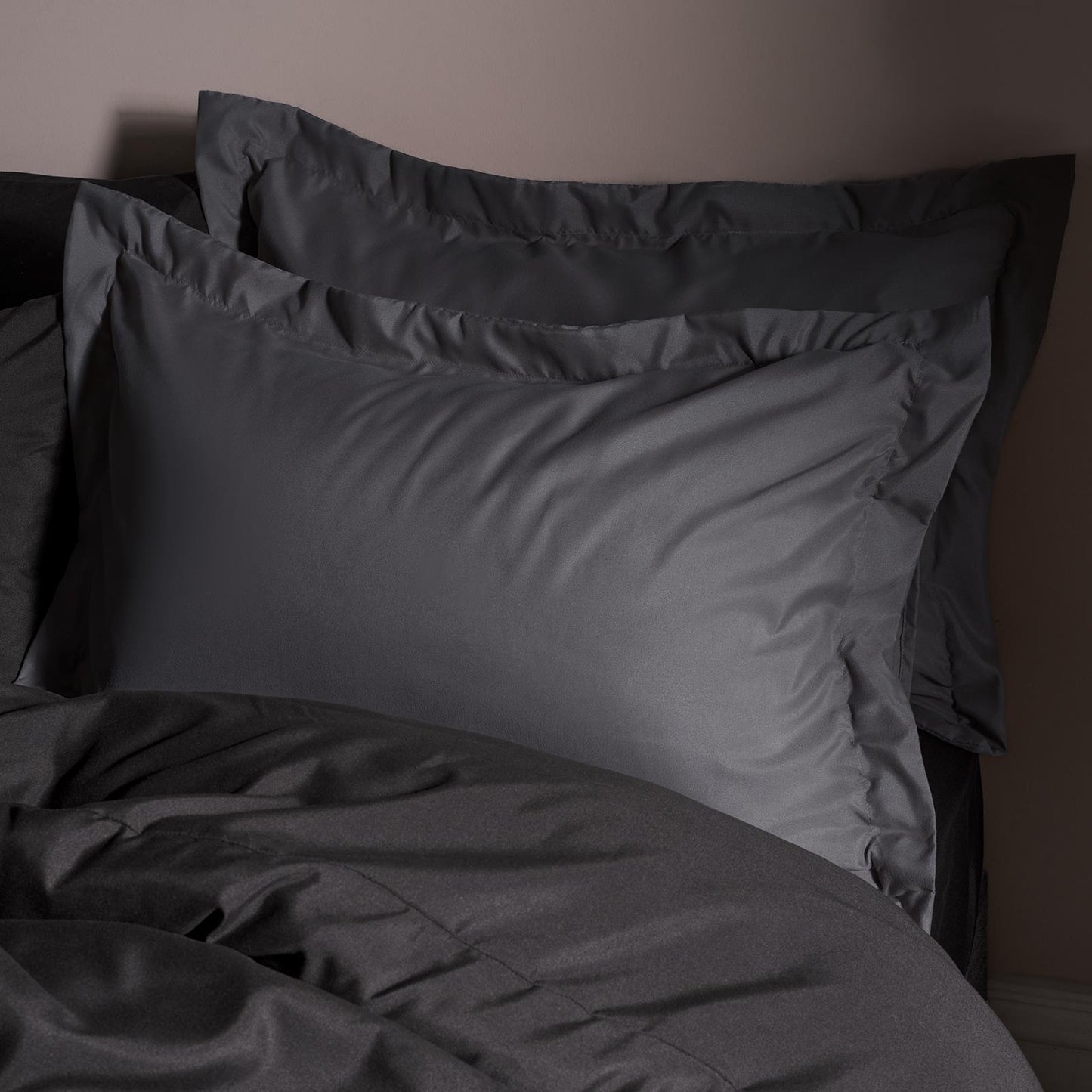 OHS 2 Pack Oxford Pillowcase Set Soft Microfibre Plain Dyed Pillow Covers