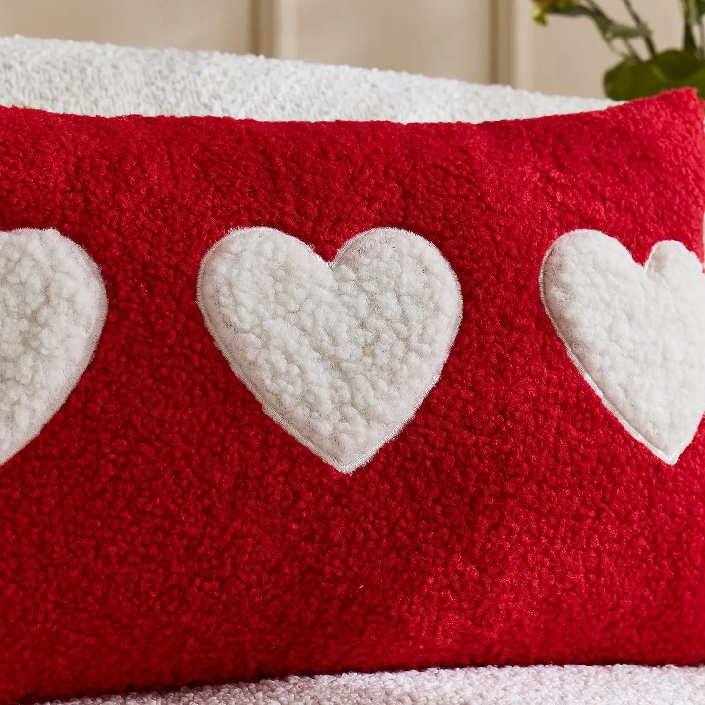 1/2Pcs Valentines Day Throw Pillow Covers 30x50cm Love Heart Embroideried Cushion Covers Red Plush Faux Fur Throw Pillow Cases