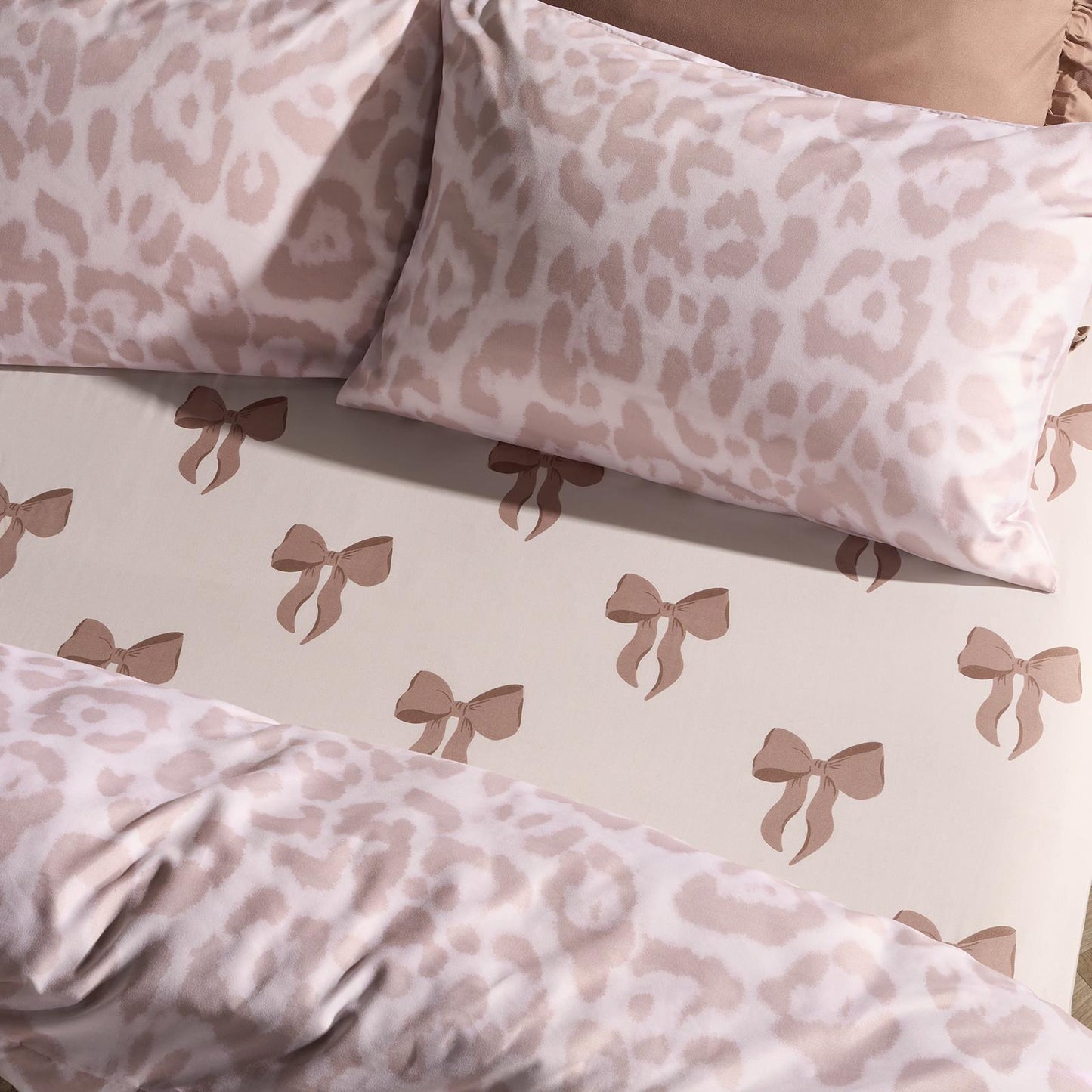 OHS Microfibre Deep Fitted Sheet Bows Print 25cm Hotel Quality Easy Care