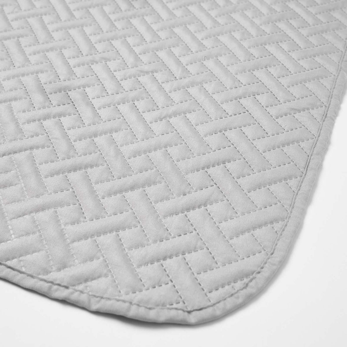 Brentfords Geo Quilted Bedspread Blanket Pinsonic Throw Large Sofa Bed Comforter
