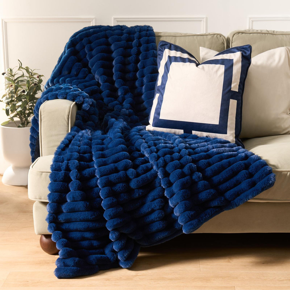 OHS Faux Fur Ribbed Fleece Throw Over Bed Blanket Warm Supersoft