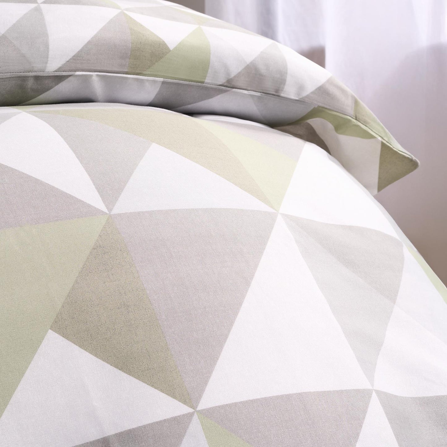 OHS Geo Print Bedding Set Microfibre Reversible Duvet Cover with Pillowcase
