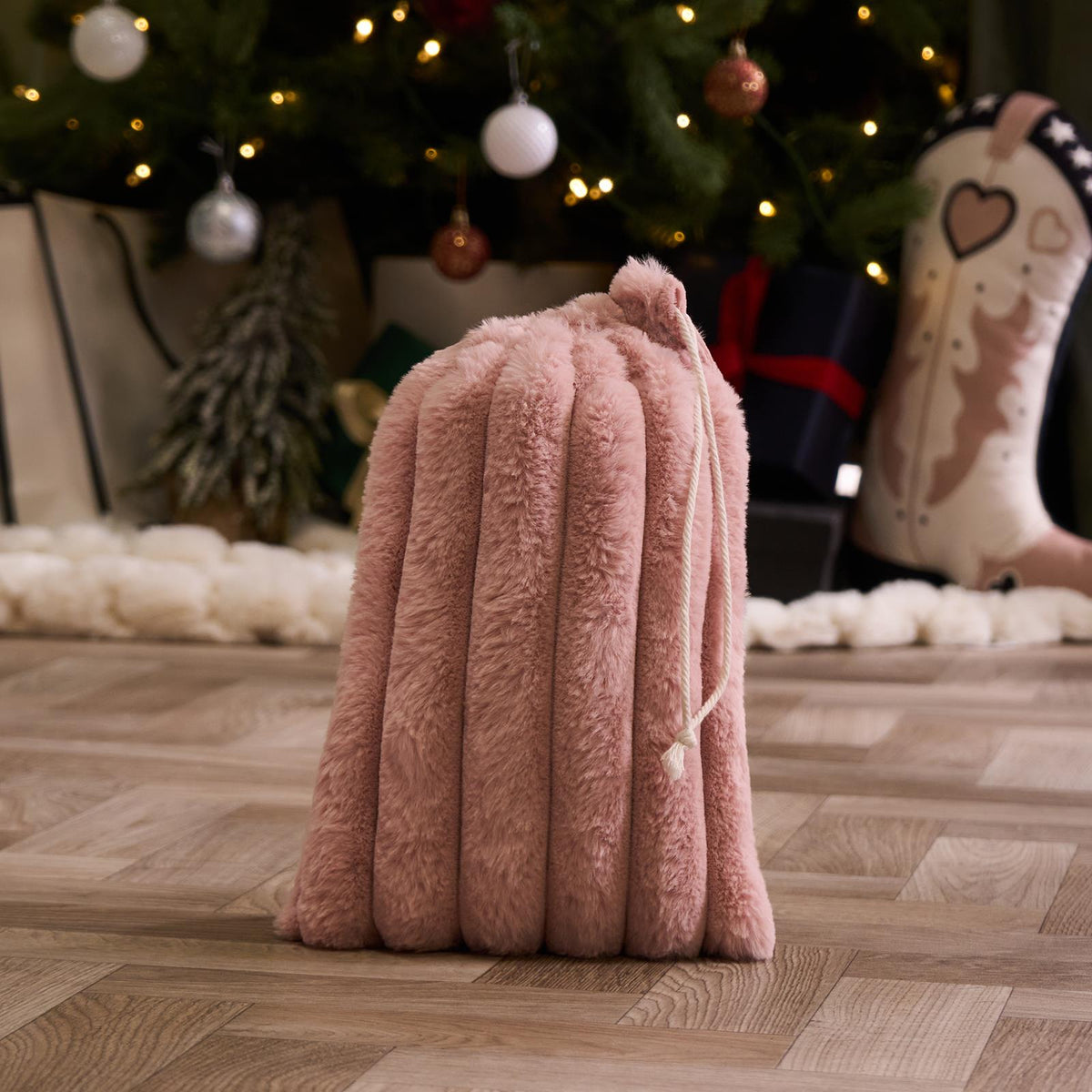 OHS Ribbed Faux Fur Winter Gift Set Hot Water Bottle Socks Eye Mask Scrunchie