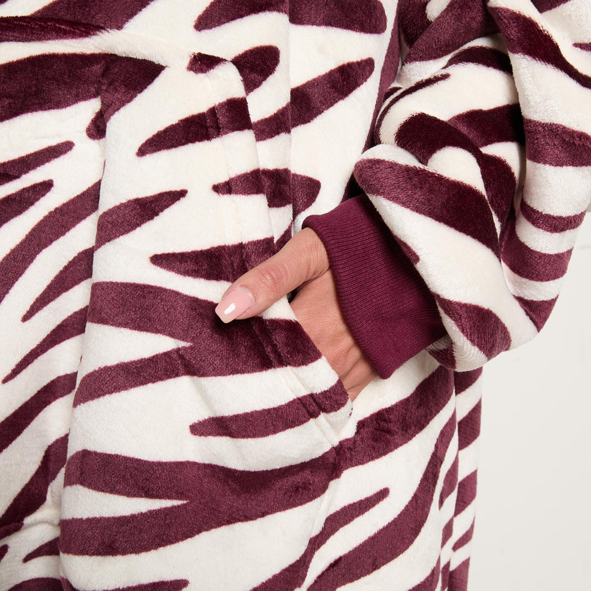 OHS Animal Prints Hoodie Blanket Sherpa Lined Fleece Wearable Throw