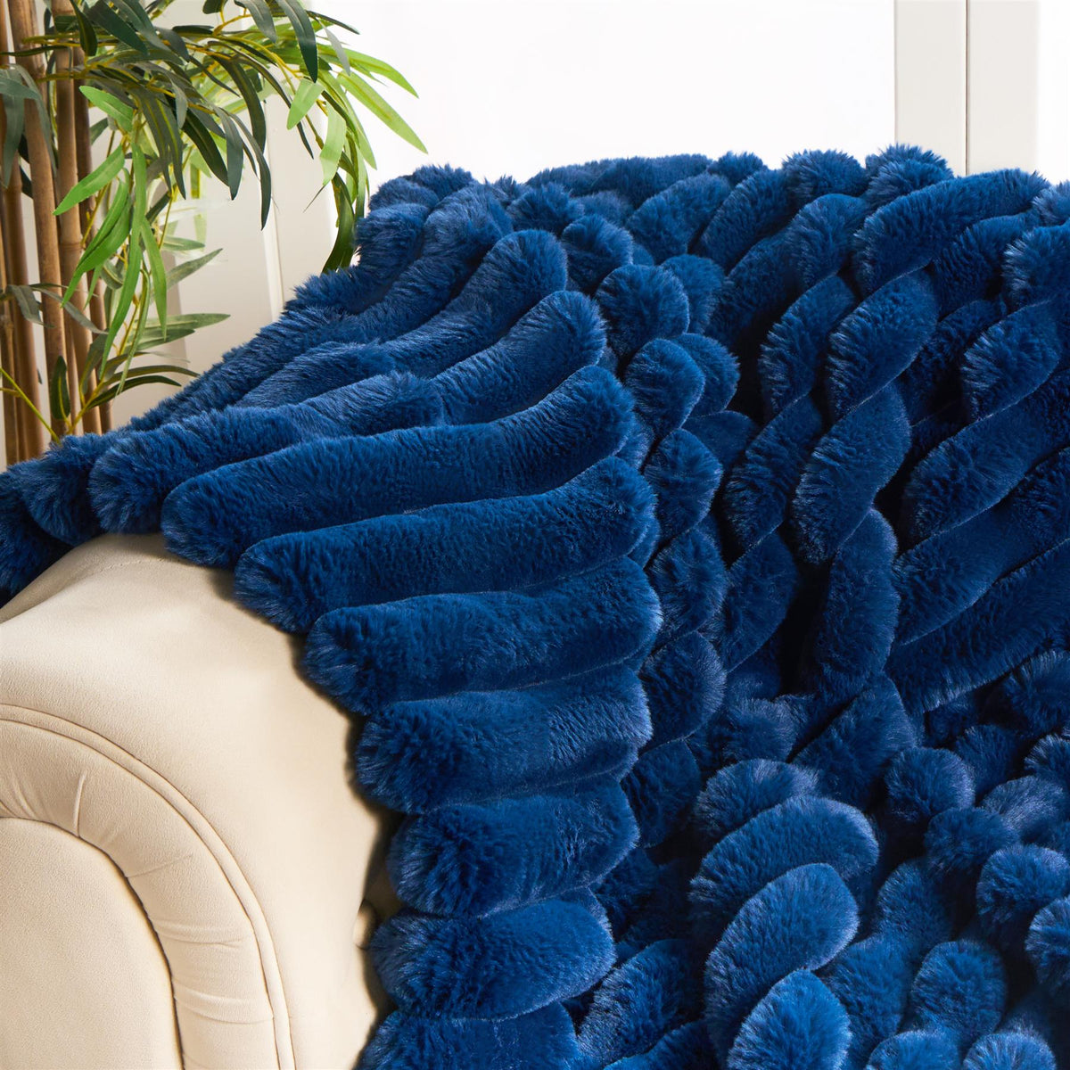 OHS Jumbo Ribbed Throw Faux Fur Fleece Fluffy Blanket Winter Thermal Bedspread