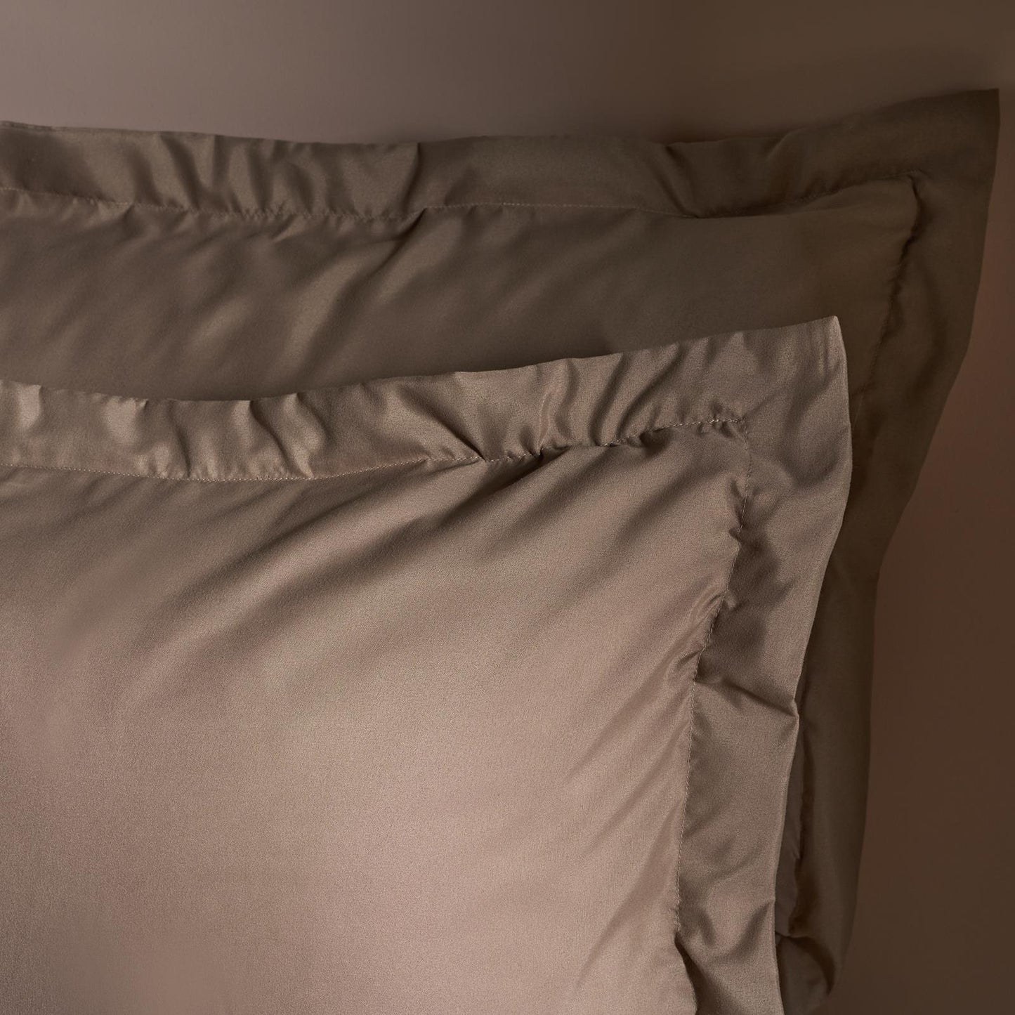 OHS 2 Pack Oxford Pillowcase Set Soft Microfibre Plain Dyed Pillow Covers