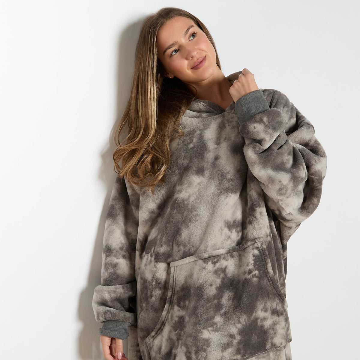 OHS Extra Long Tie-Dye Print Fleece Oversized Wearable Hoodie Blanket