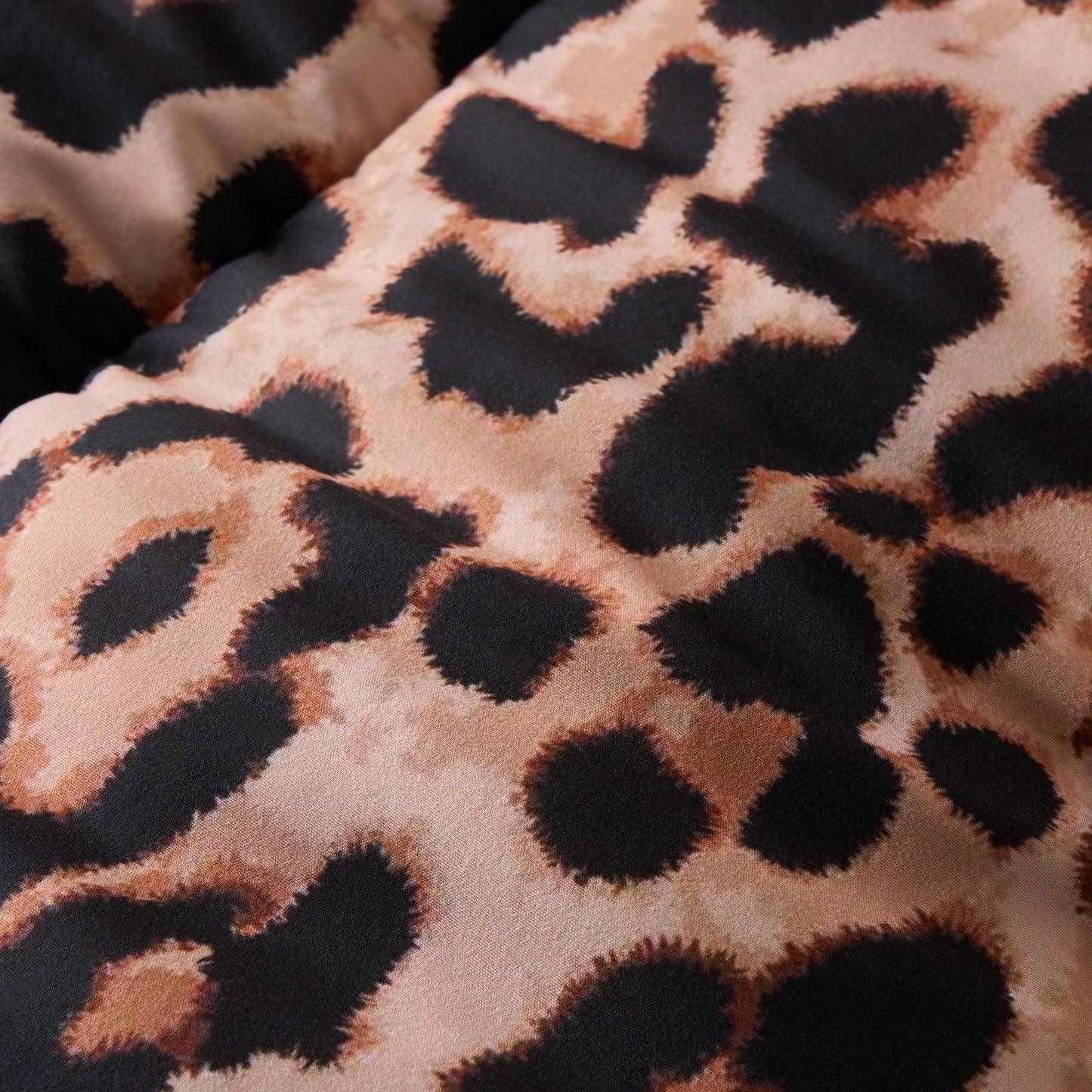 OHS Leopard Coverless Duvet & Pillowcase 10.5 Tog Bedding Set