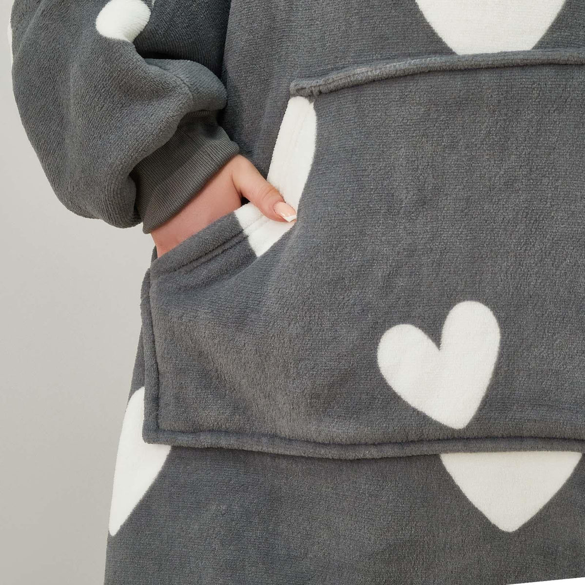 OHS Heart Print Hoodie Blanket Oversized Adult Fleece Sherpa Throw Jumper