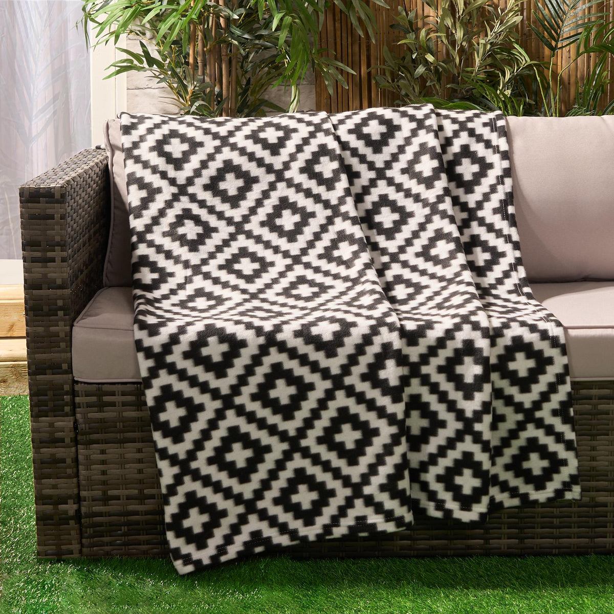 Geo Tile Throw Over Bed Blanket Travel Garden Chair Soft Fleece Warm Bedspread