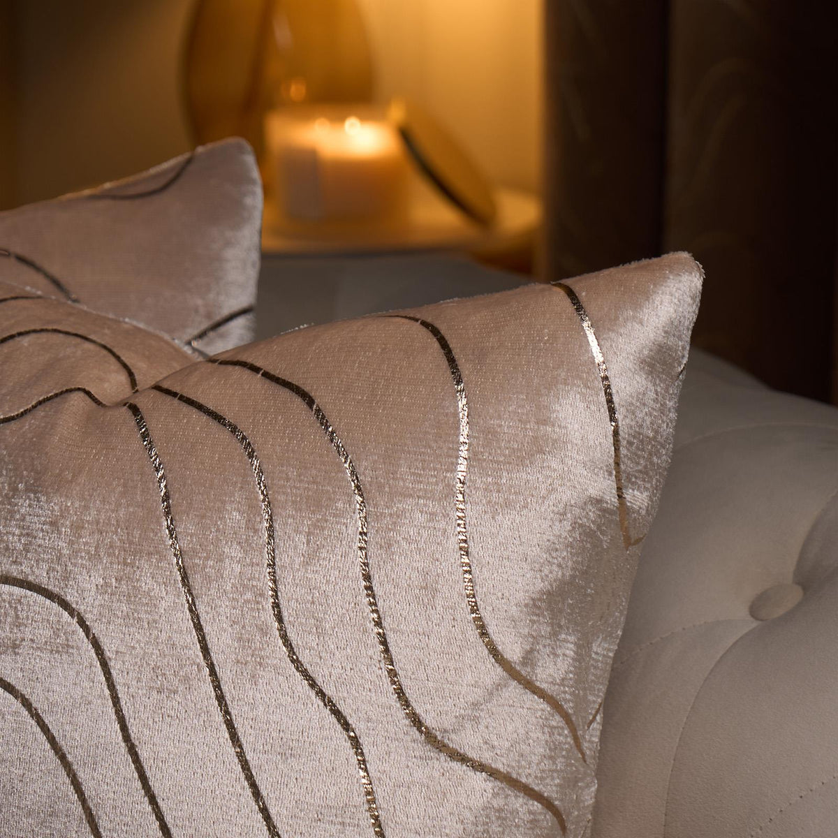 Velvet Cushion Covers Metallic Wave 2/4 Pack of Filled Plump Pads Home Decor Set
