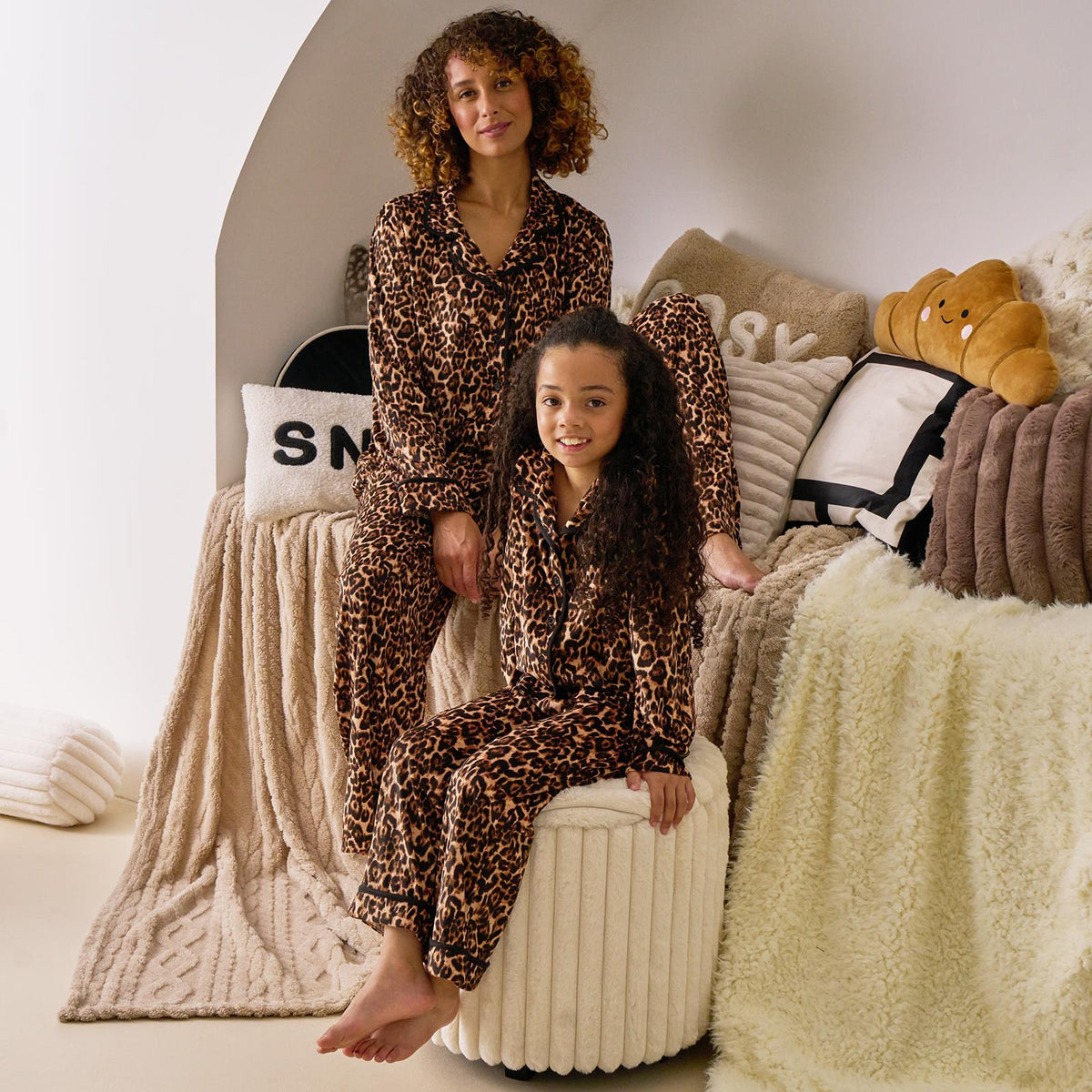 OHS Print Pyjama Set Button Through Soft Womens Kids Loungewear Nightwear