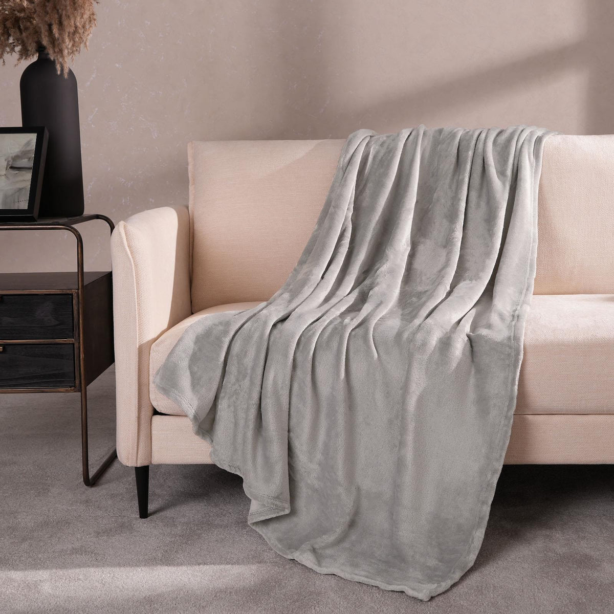 OHS Flannel Fleece Blanket Large Winter Warm Throw Luxury Bedspread