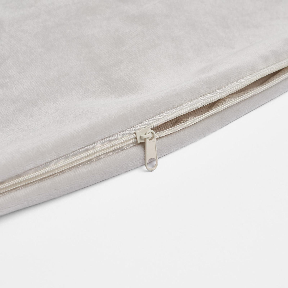 OHS Matte Velvet Cushion Covers Super Soft Luxury Square Pillowcases Multipack