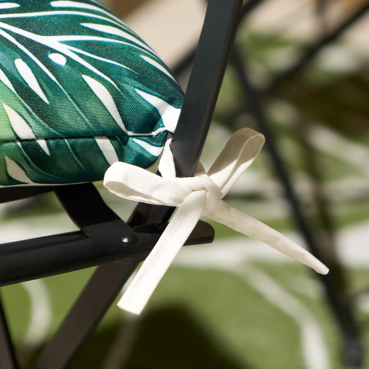 OHS Seat Pads 2 Water Resistant Outdoor Cushions Garden Chair Covers Ties