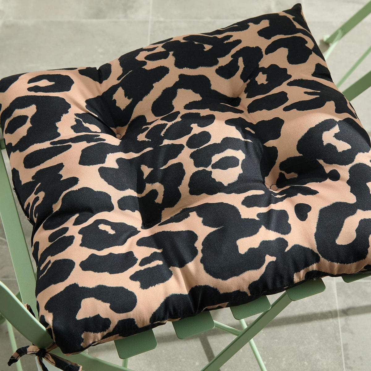 OHS Seat Pads 2 Water Resistant Outdoor Cushions Garden Chair Covers Ties