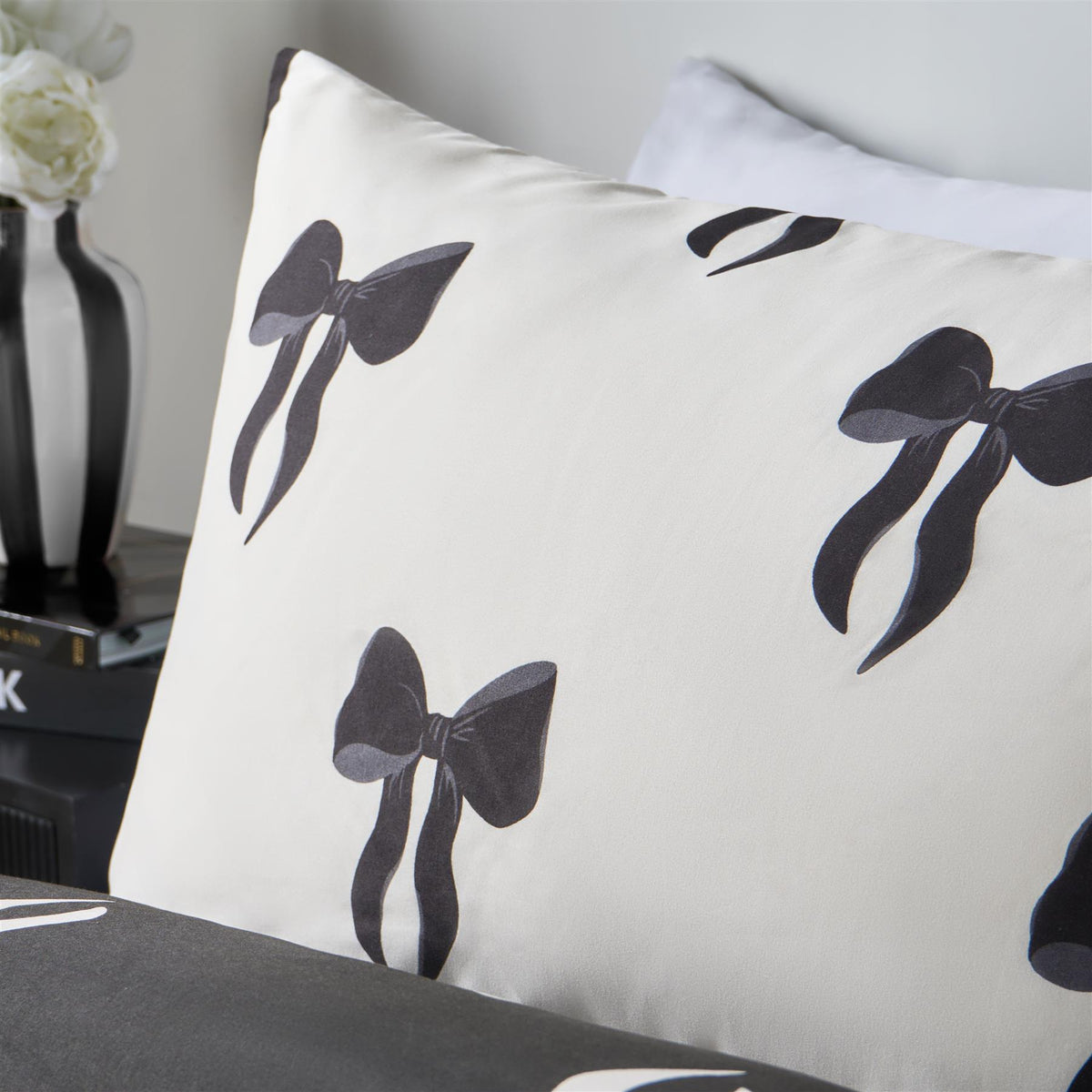 OHS Bow Reversible Duvet Cover Set with Pillowcase Polycotton Microfibre Bedding
