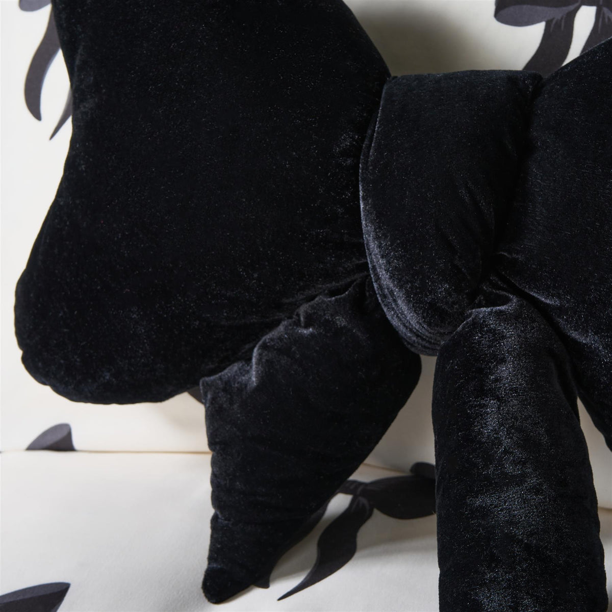 OHS Bow Shaped Cushion Velvet Decorative Filled Scatter Pillow Gift
