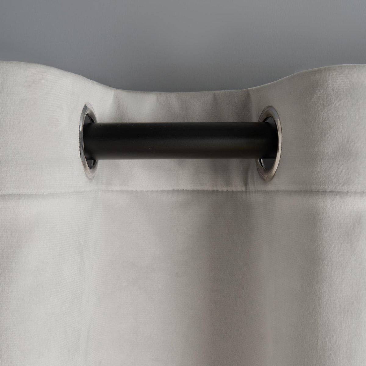 Thermal Matte Velvet Eyelet Curtains 2 Pair Of Ready Made Thick Fabric Ring Top