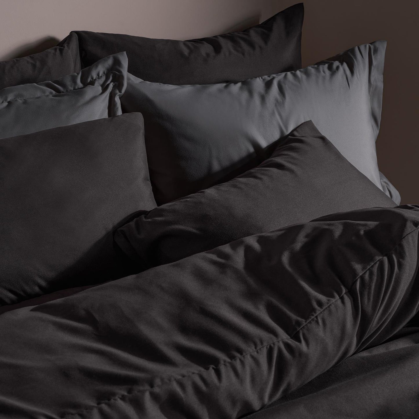 OHS 2 Pack Oxford Pillowcase Set Soft Microfibre Plain Dyed Pillow Covers