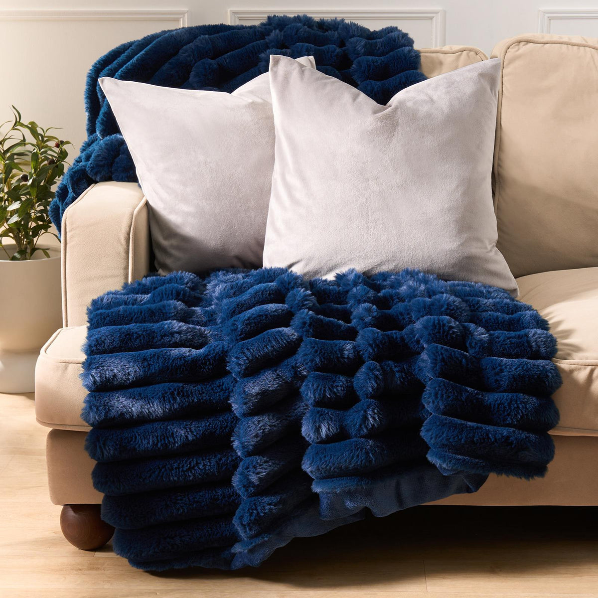 OHS Matte Velvet Cushion Covers Super Soft Luxury Square Pillowcases Multipack