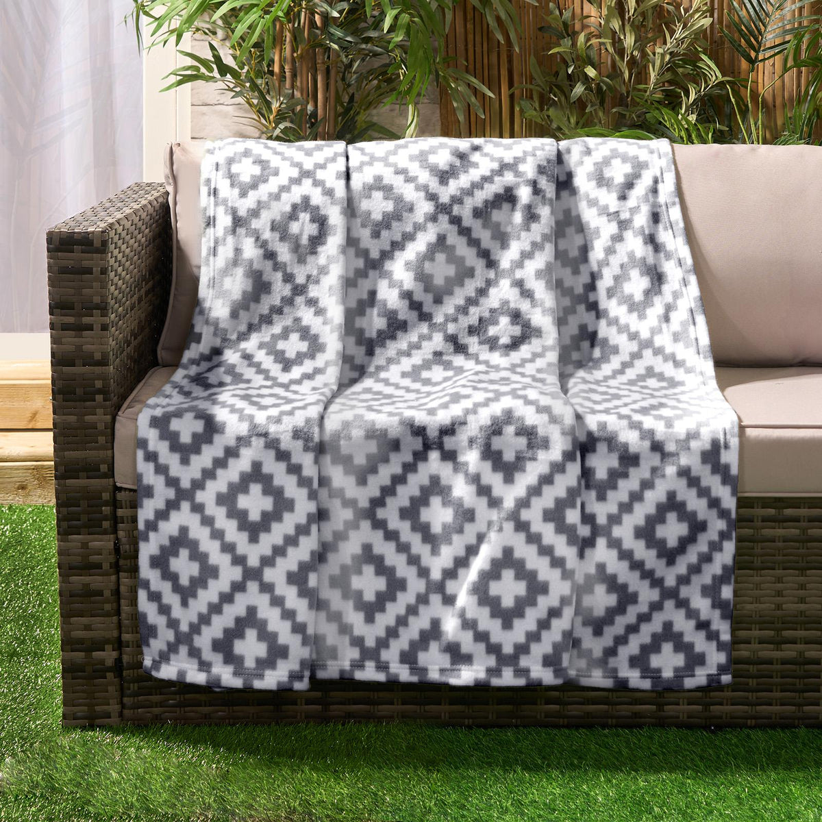 Geo Tile Throw Over Bed Blanket Travel Garden Chair Soft Fleece Warm Bedspread