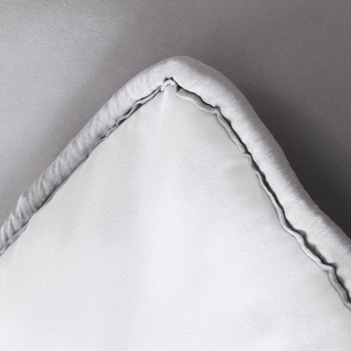 OHS Coverless Duvet & Pillowcase 10.5 Tog Bedding Set Easy Care Reversible