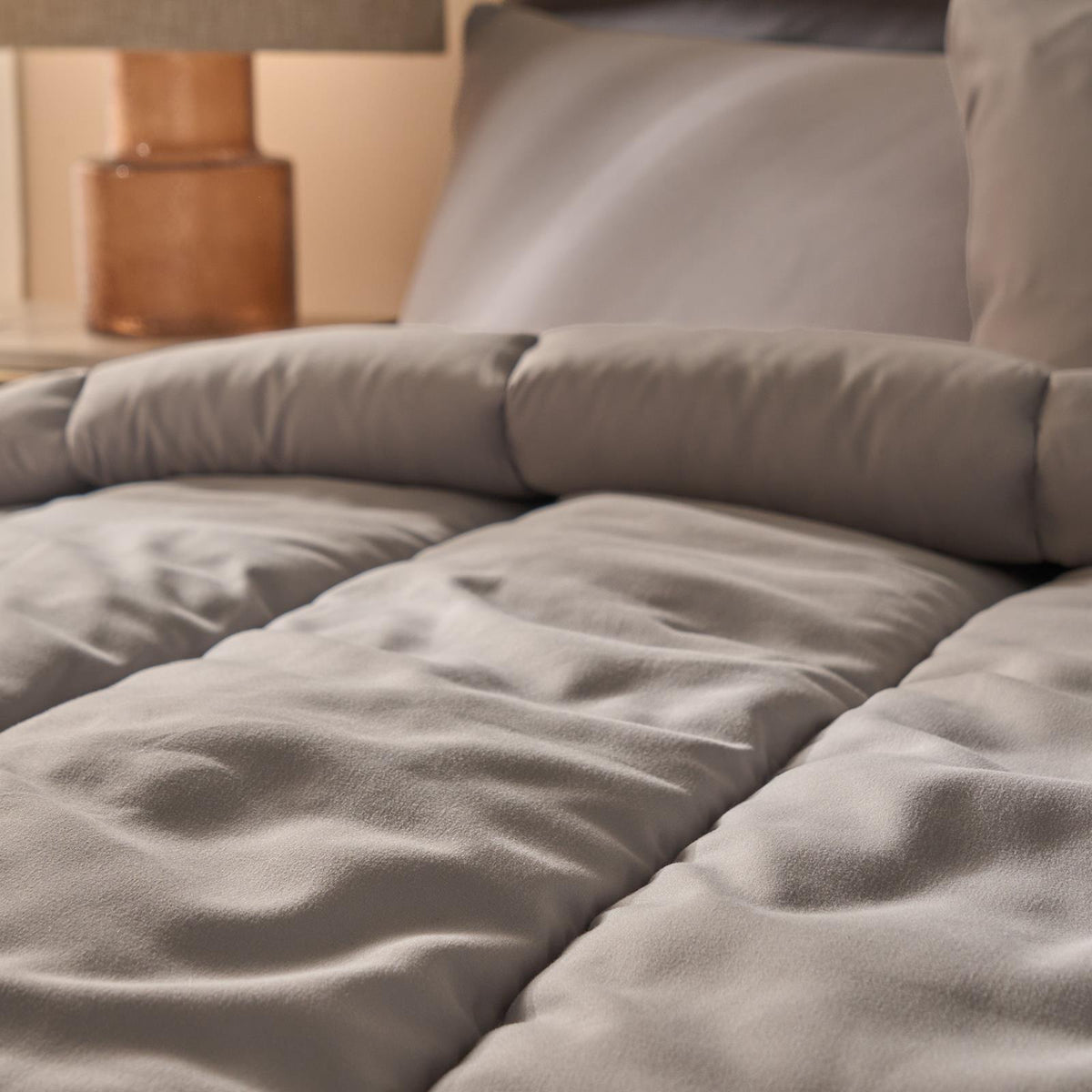 OHS Coverless Duvet & Pillowcase 10.5 Tog Bedding Set Easy Care Reversible