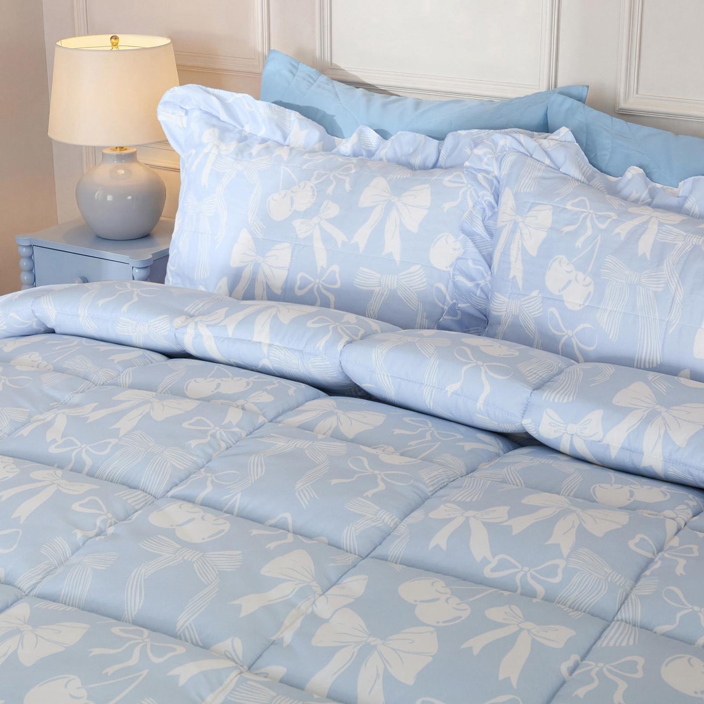 OHS Frill Edge Coverless 7.5 Tog Duvet Bows Print Bedding Set with Pillowcase