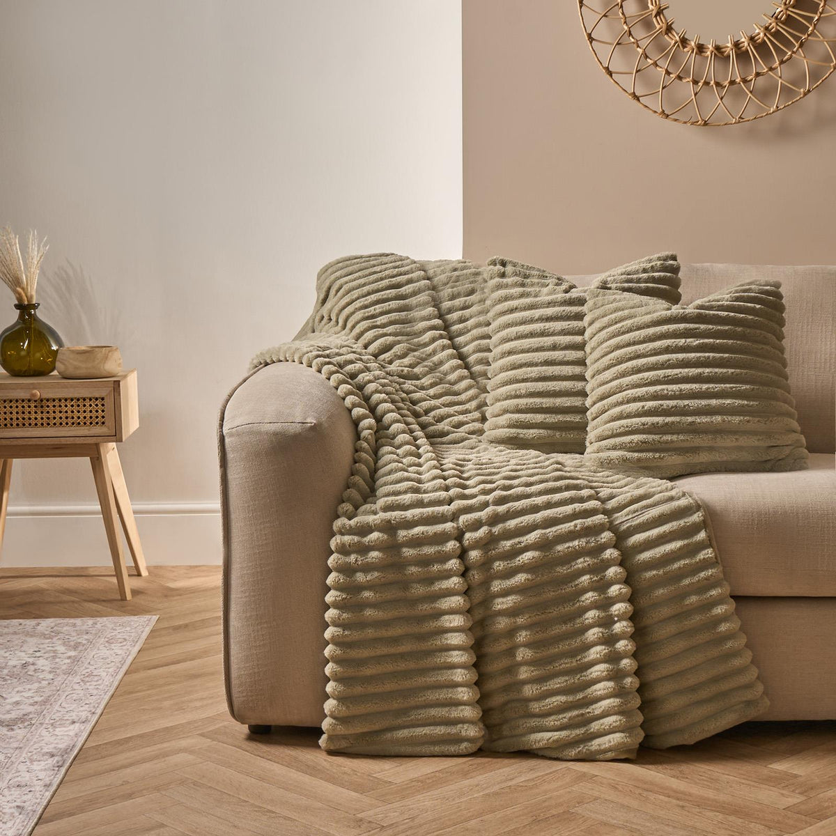 OHS Faux Fur Ribbed Fleece Throw Over Bed Blanket Warm Supersoft