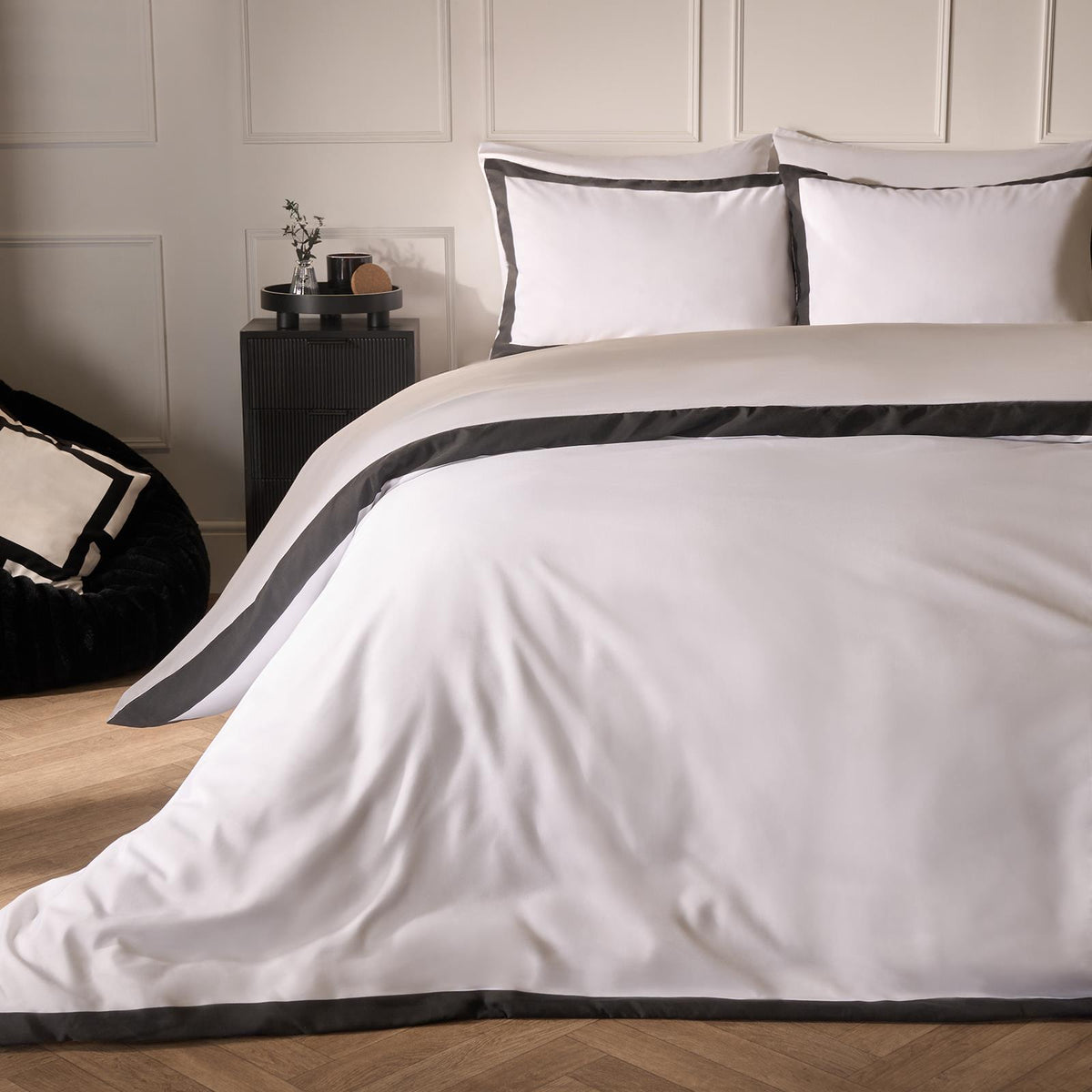 OHS Contrast Border Bedding Set Soft Microfibre Duvet Cover with Pillowcases
