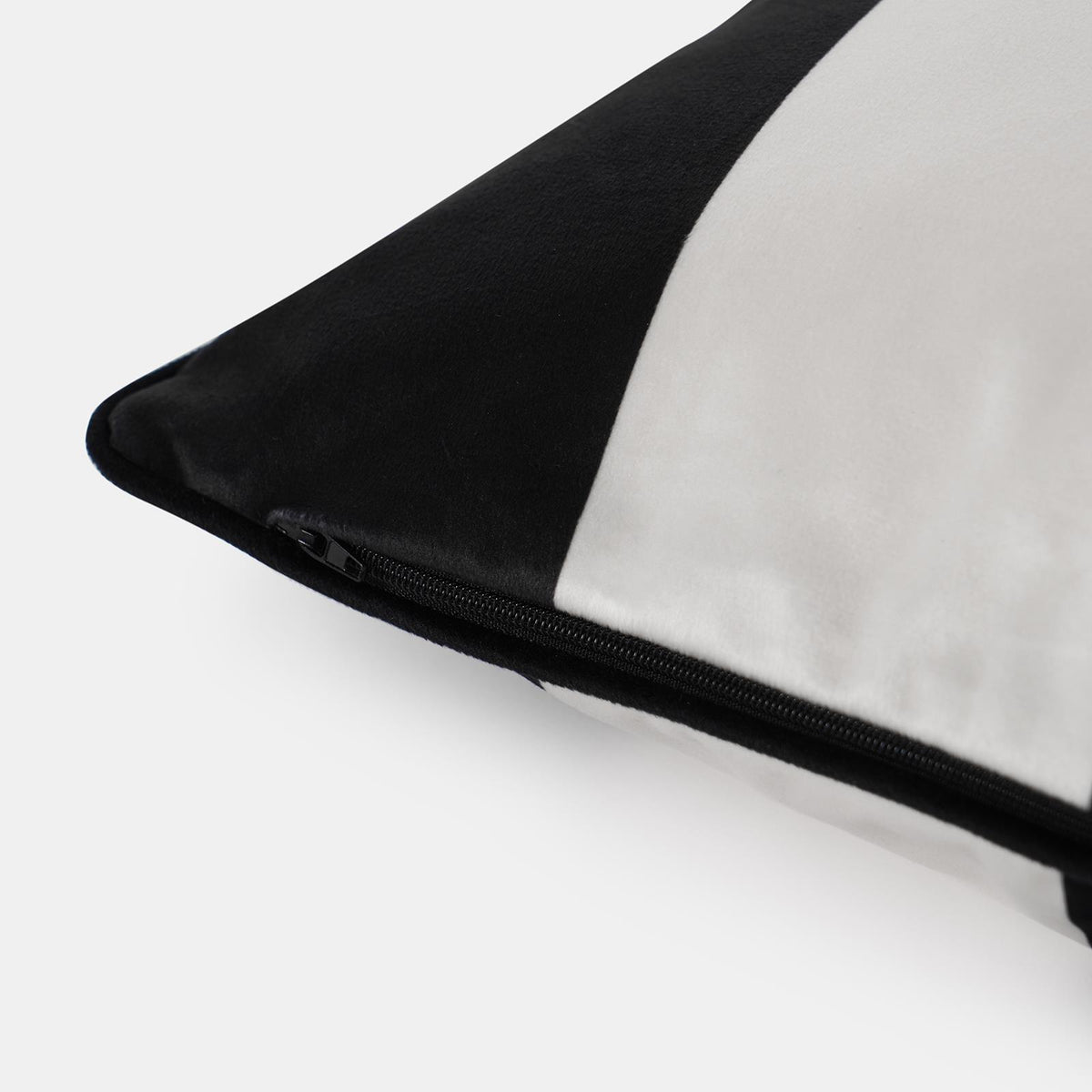 OHS Stripe Cushion Covers 2 Pack Matte Velvet Square Pillowcases Home Decor