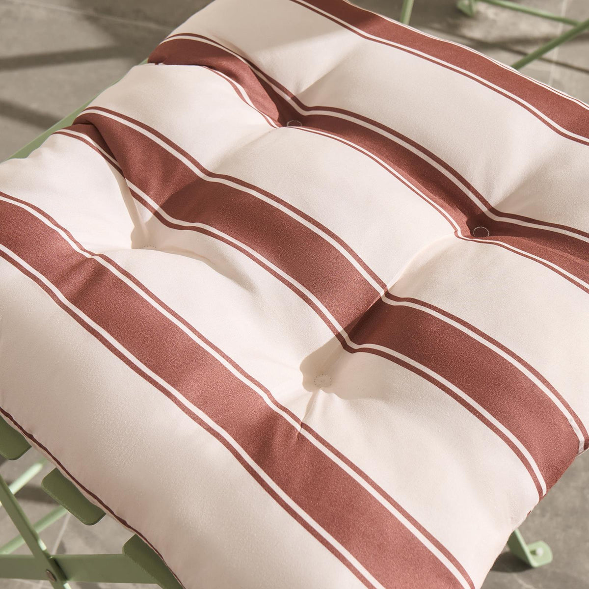 OHS Seat Pads 2 Water Resistant Outdoor Cushions Garden Chair Covers Ties