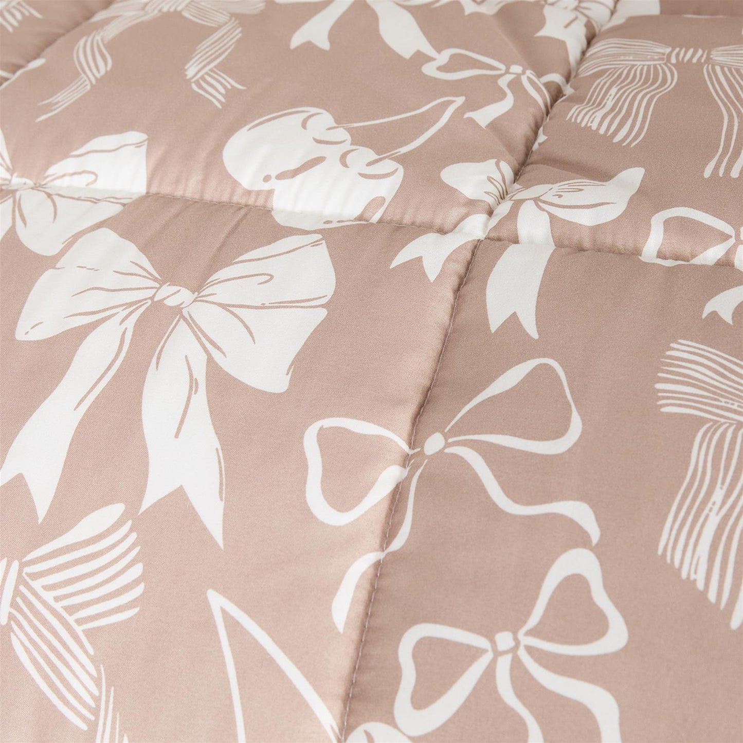 OHS Frill Edge Coverless 7.5 Tog Duvet Bows Print Bedding Set with Pillowcase