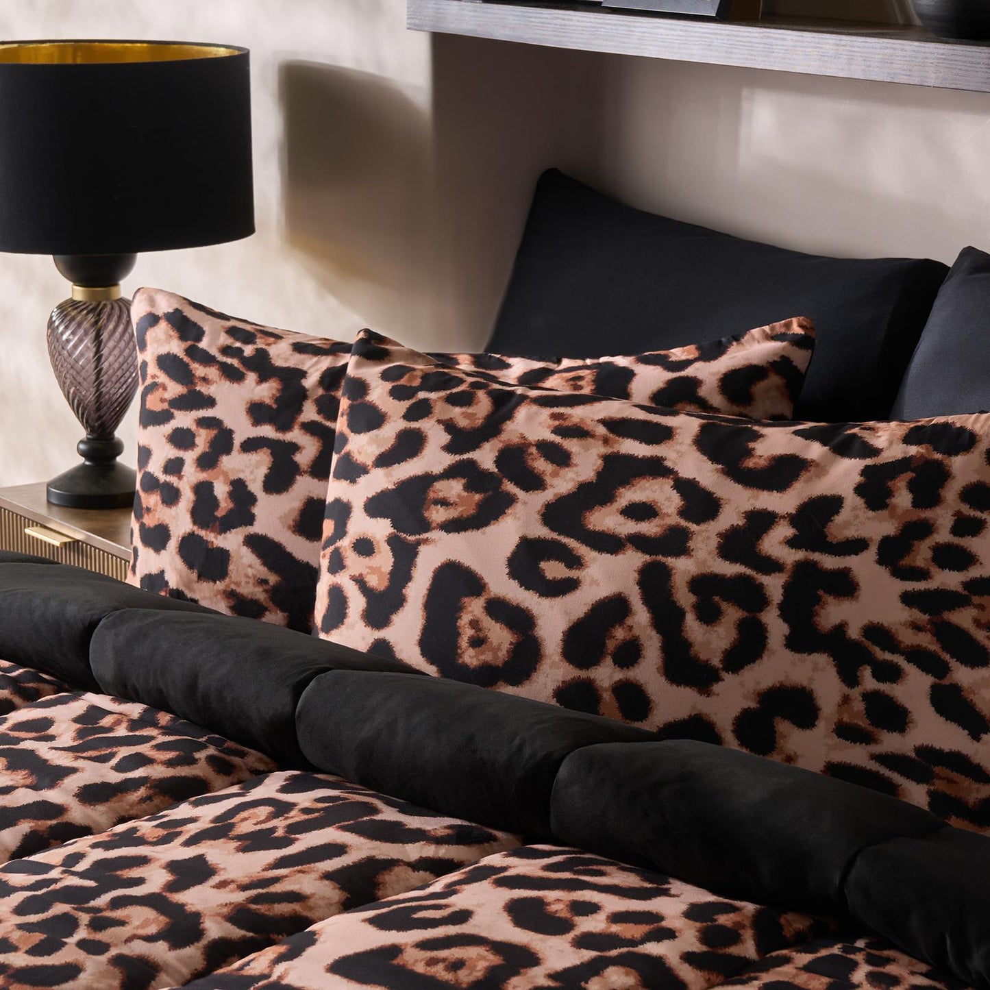 OHS Leopard Coverless Duvet & Pillowcase 10.5 Tog Bedding Set