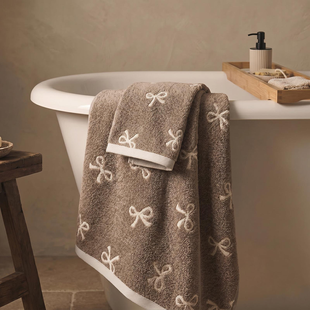 OHS Bows Towels 100% Premium Cotton Highly Absorbent Hand Bath Towel Sheet