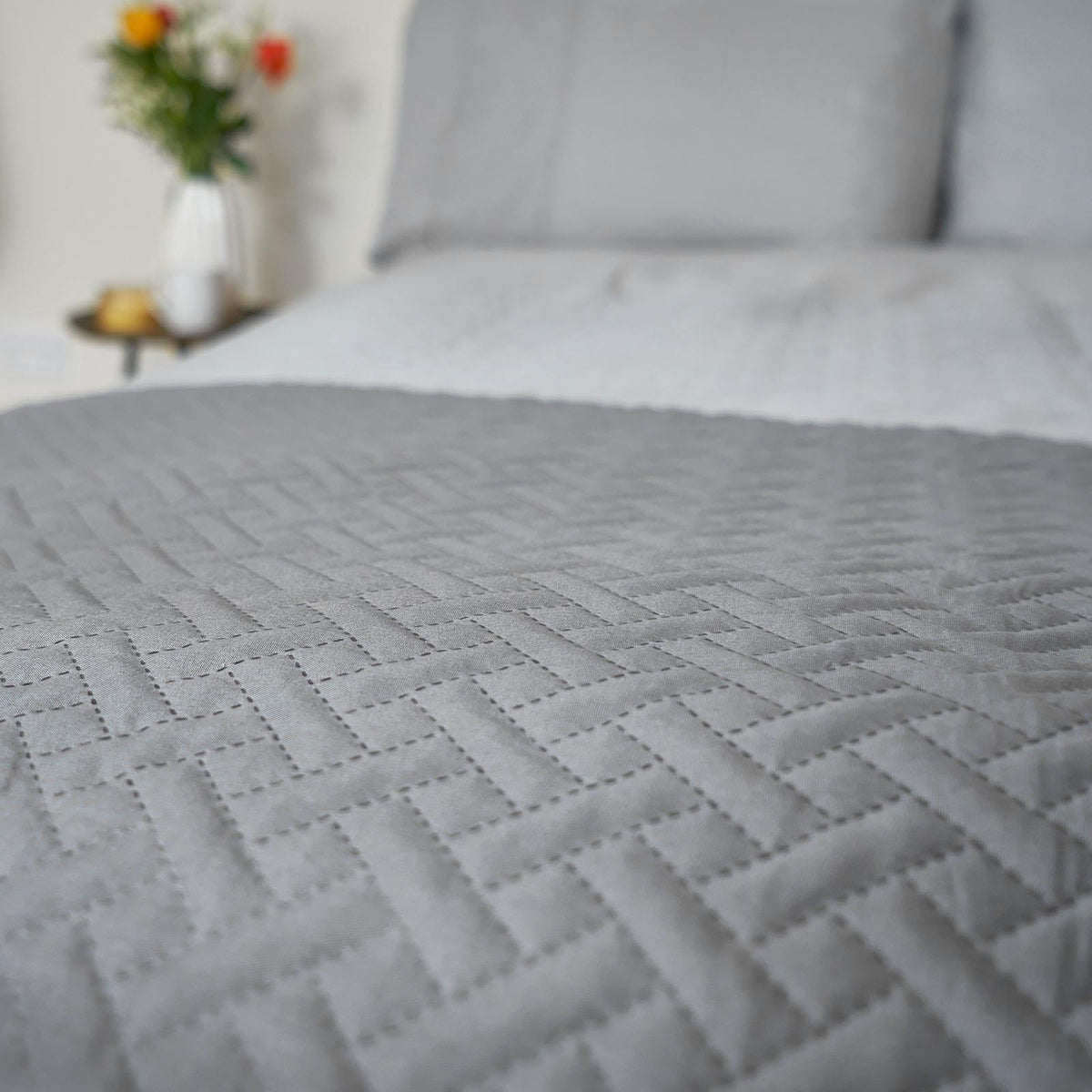 Brentfords Geo Quilted Bedspread Blanket Pinsonic Throw Large Sofa Bed Comforter