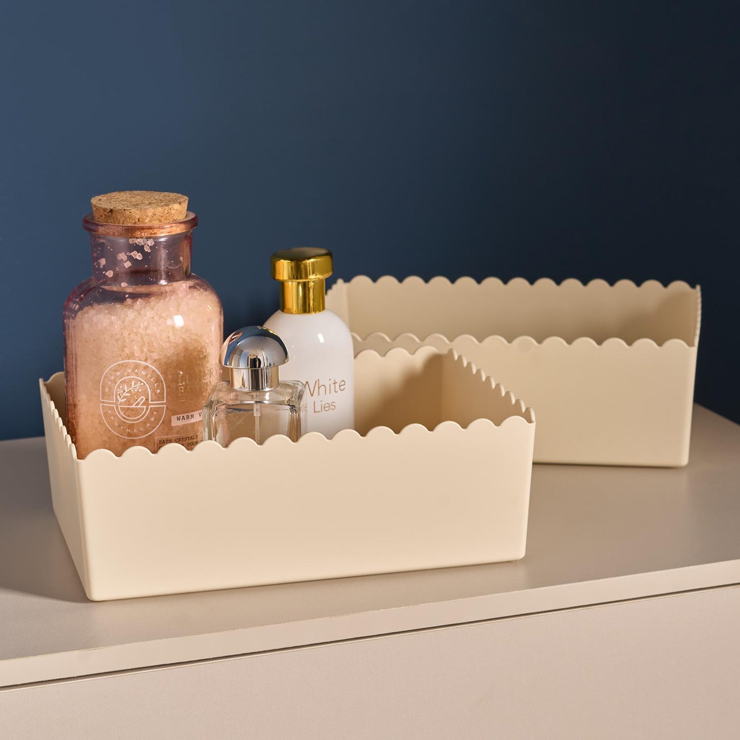OHS Scallop Edge Organiser PP Plastic Box Tub Storage Bin Container Home Decor