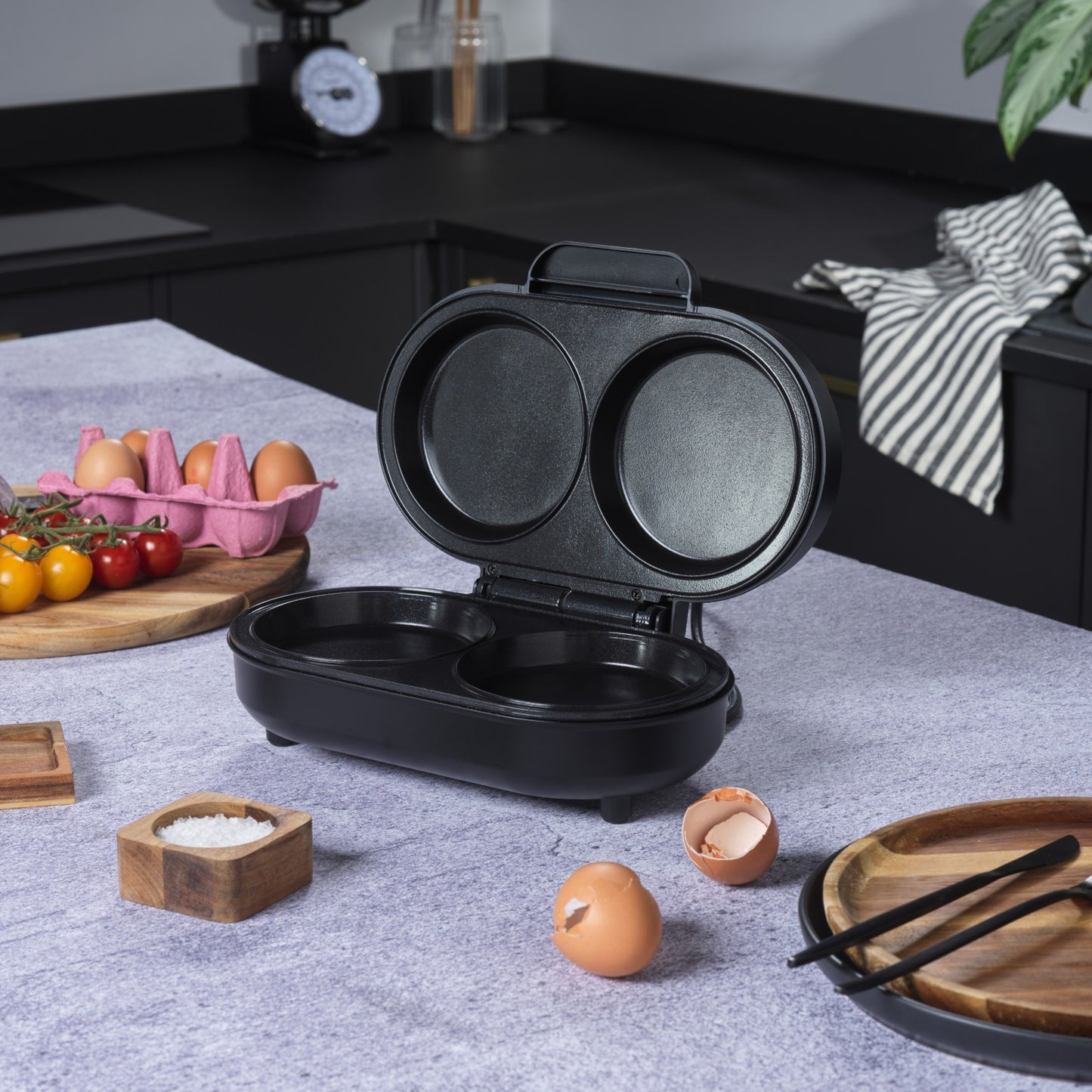 Salter Kuro XL Duo Omelette Maker Non-Stick PFAS-Free Coating Multi-Cooker 850W