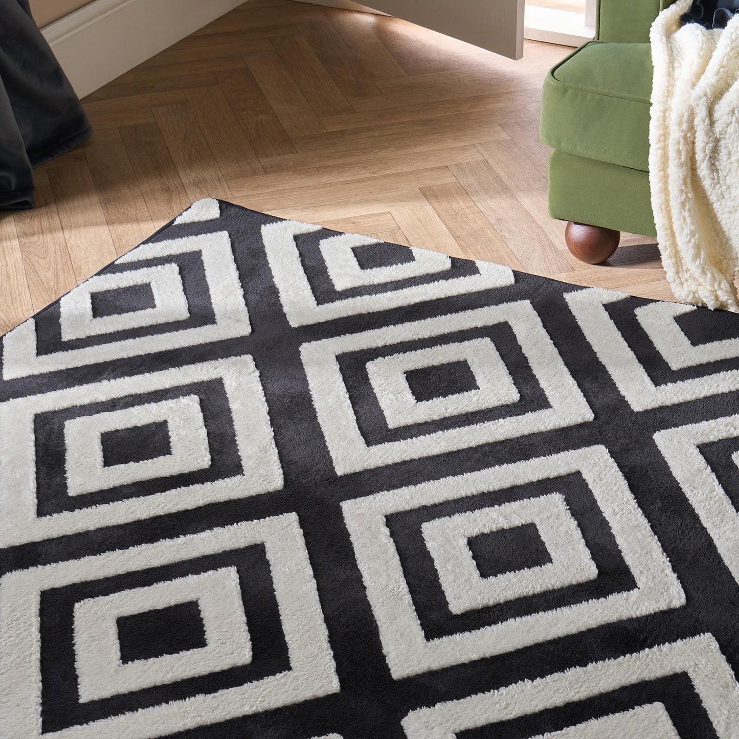 OHS Contrast Geo Rug Tufted Non Slip Soft Modern Carpet Living Room Bedroom