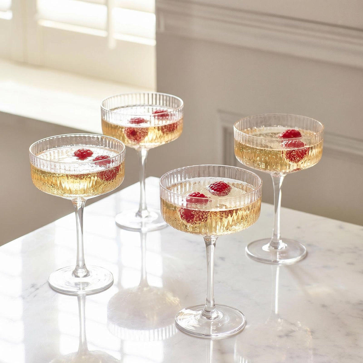 OHS Plastic Glasses Set of 2/4 Reusable Flute Champagne Cocktail Glass Picnic