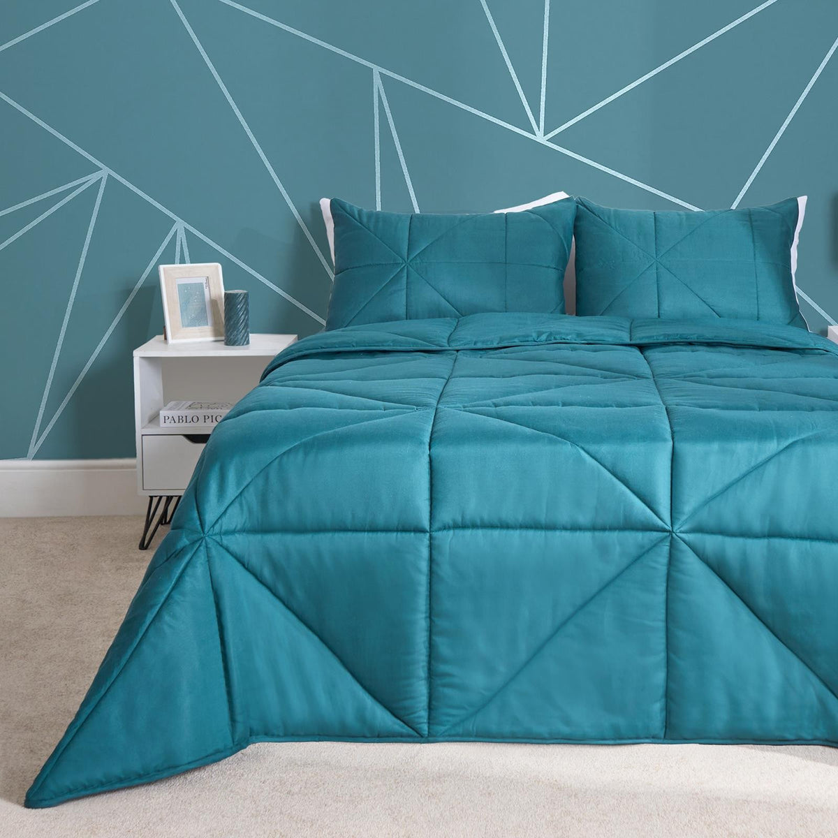 OHS Coverless Duvet Geo Quilted 7.5 TOG Bedding Set with Pillowcase Double King