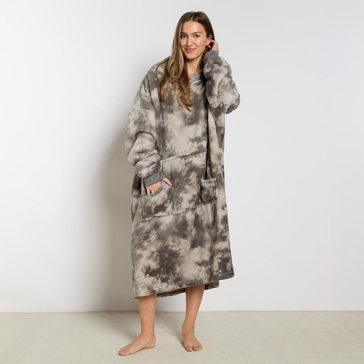 OHS Extra Long Tie-Dye Print Fleece Oversized Wearable Hoodie Blanket