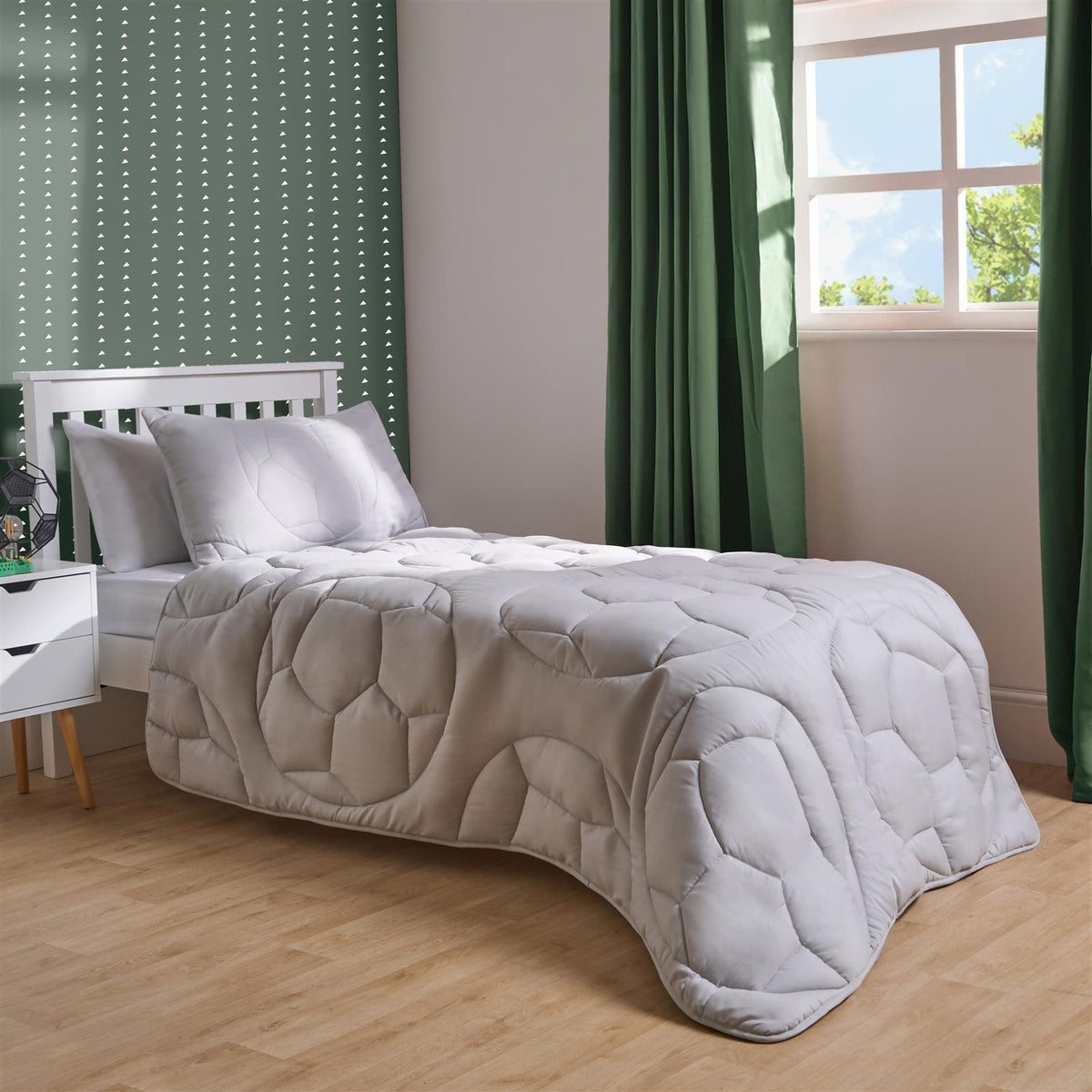 Coverless 7.5 Tog Football Duvet Cover Pillowcase Embossed Set Kids Bed Quilted