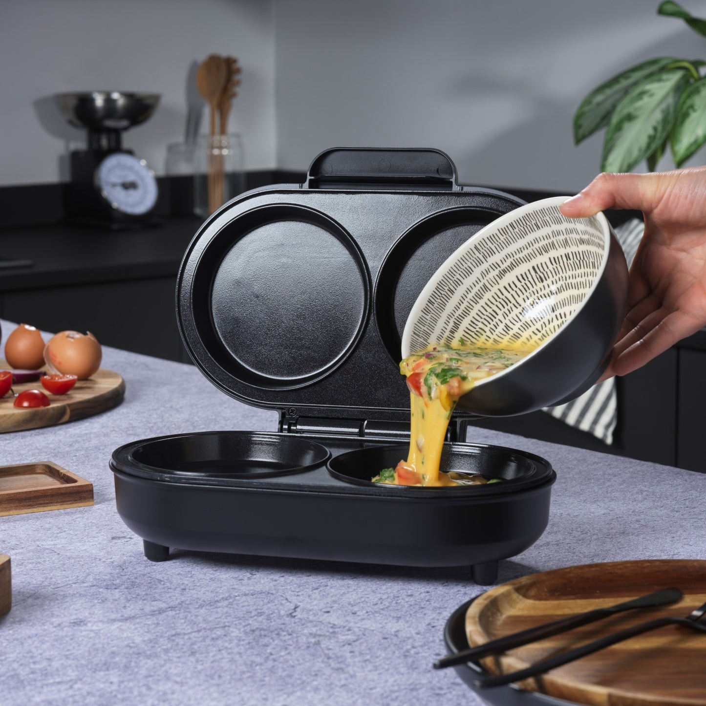 Salter Kuro XL Duo Omelette Maker Non-Stick PFAS-Free Coating Multi-Cooker 850W
