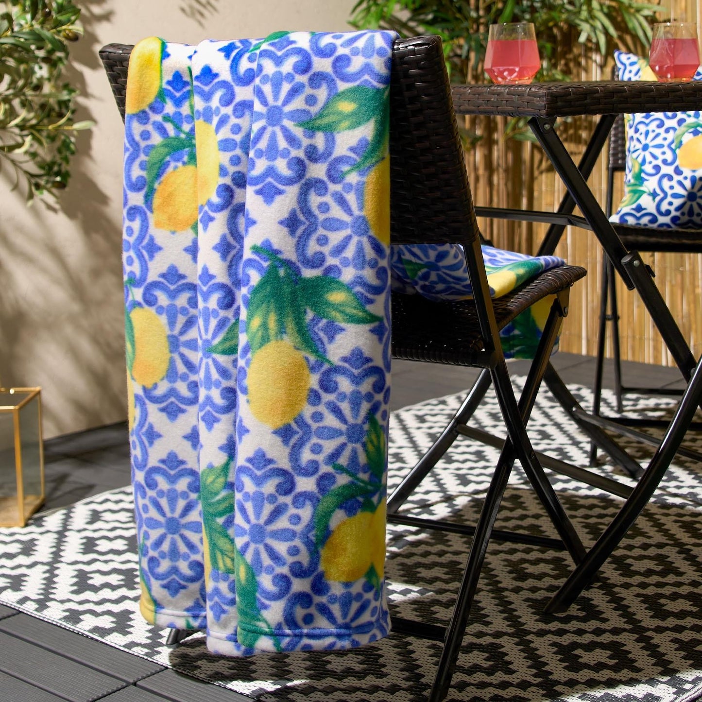 OHS Lemon Print Throw Soft Polar Fleece Lightweight Blanket - 120 x 150cm