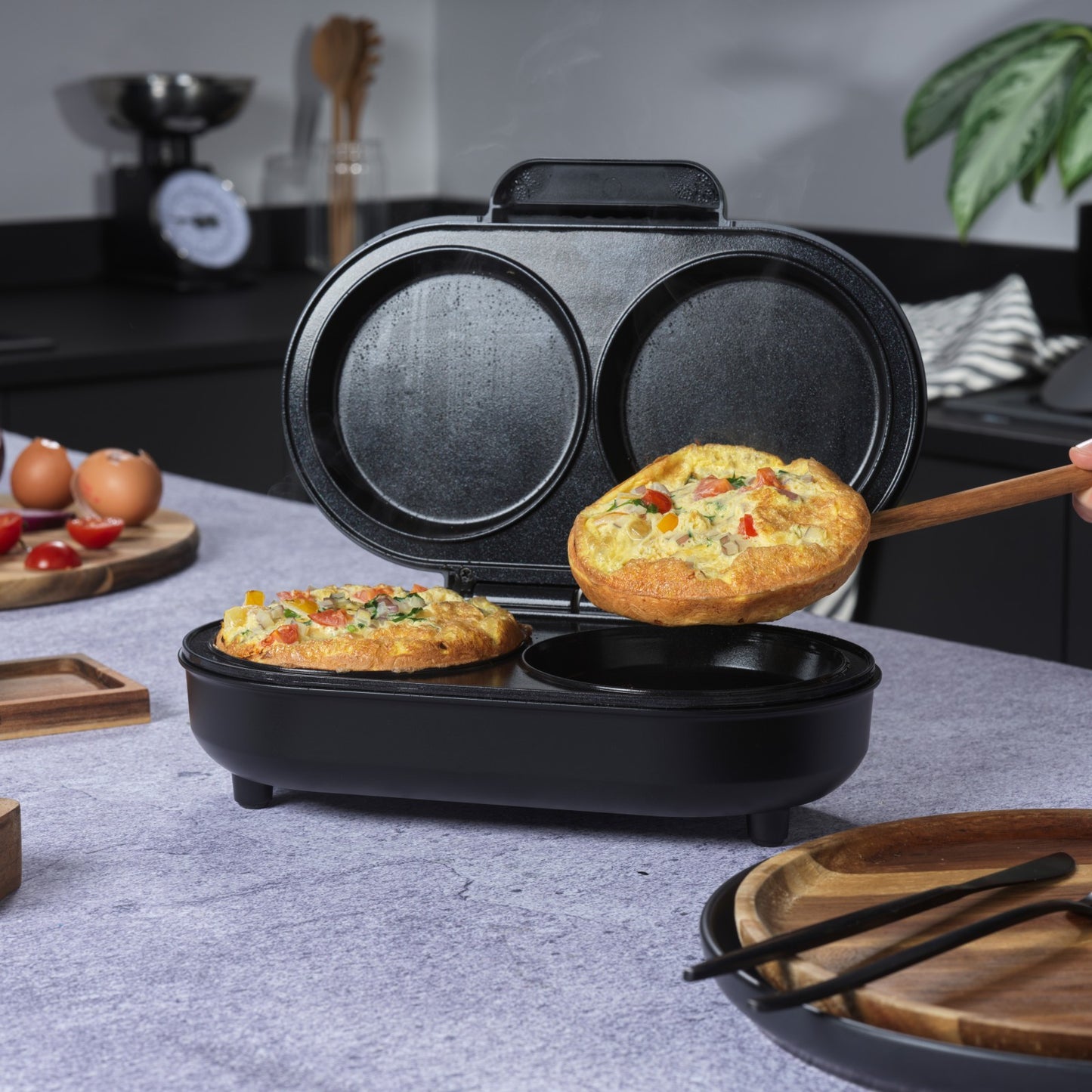 Salter Kuro XL Duo Omelette Maker Non-Stick PFAS-Free Coating Multi-Cooker 850W